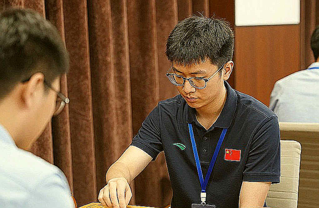বেন্ট লারসেনের কৌশল শেখা: ChessBase ম্যাগাজিন #২২৫-এর শিরোনাম-বাস্তবতার ফাঁক
